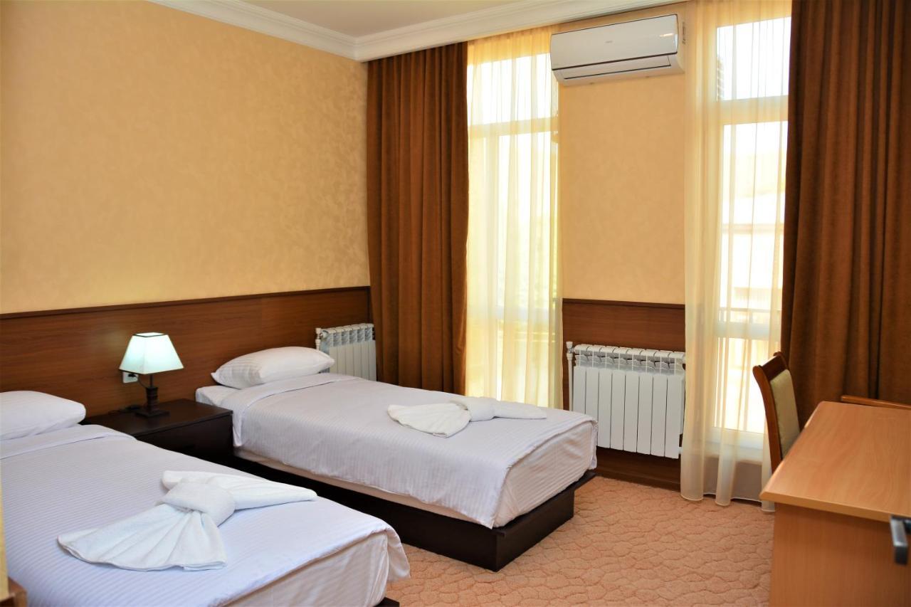 Vayk Hotel Exterior photo